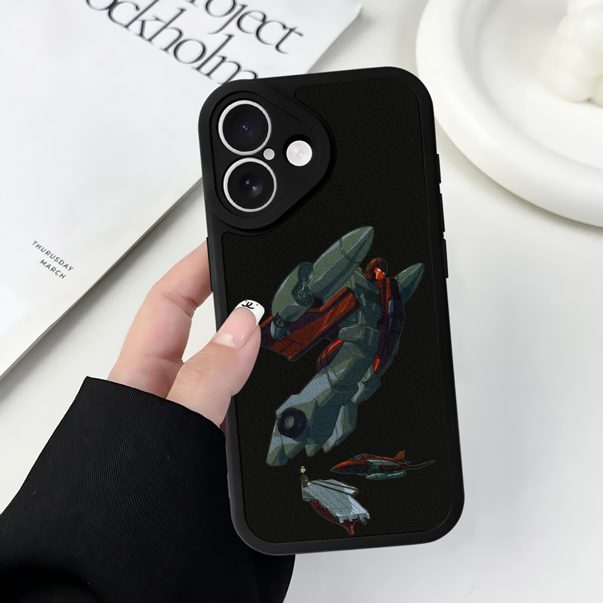 （画像用）  【iPhone 16シリーズ対応】シリコンスマホケース（レザー調） 材質：シリコン